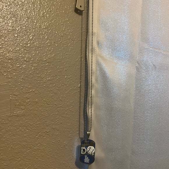Dodger necklace - Picture 2 of 2